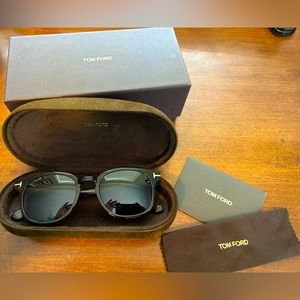 Tom Ford “Frank” sunglasses